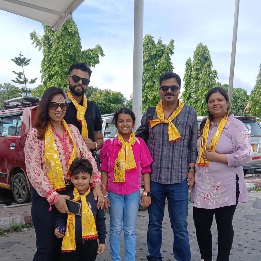 a group of happy clients of Tripwizard