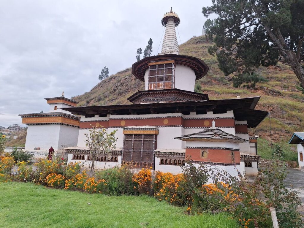 image of a temple in paro