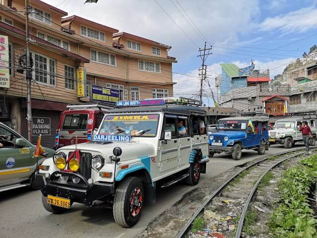 a tourist jeep in darjeeling