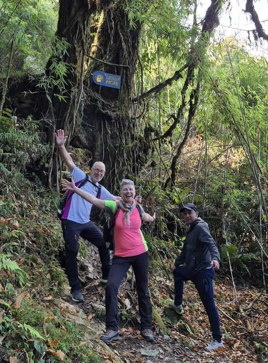 darjeeling-tourists-1-2